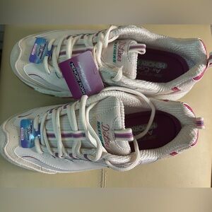 Skechers women' White and Pink Sneakers